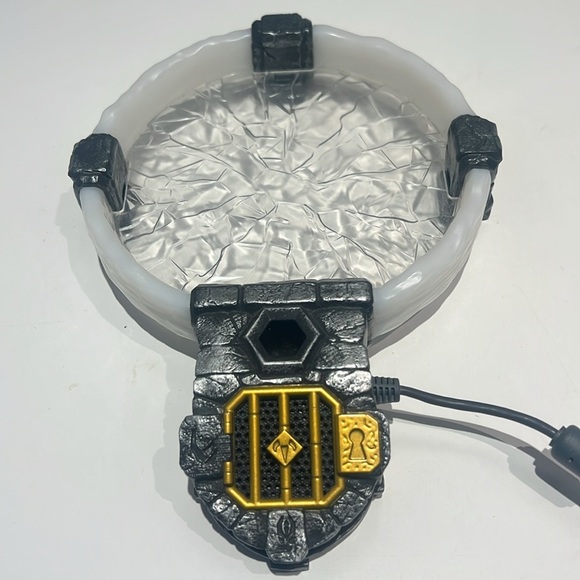 Skylanders Traptanium Portal With 5 Trap Crystals - Picture 8 of 8